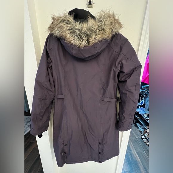 The North Face Women's Tremaya Parka in Deep Purple. Size L. - Picture 3 of 10